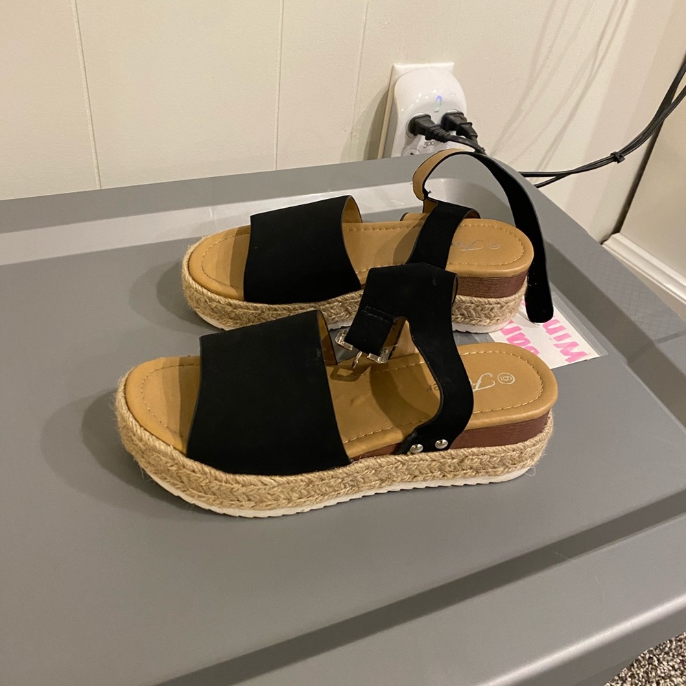 Espadrille sandals